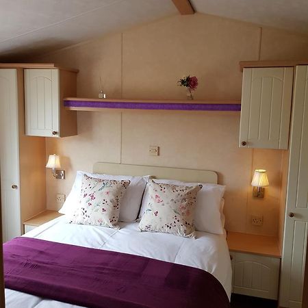 Pitch & Canvas - Self Catering At Broad Oak Farm Tattenhall Exterior photo