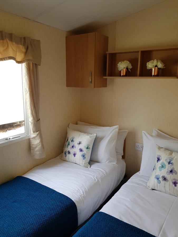 Pitch & Canvas - Self Catering At Broad Oak Farm Tattenhall Exterior photo