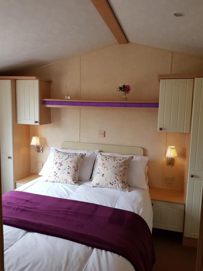Pitch & Canvas - Self Catering At Broad Oak Farm Tattenhall Exterior photo
