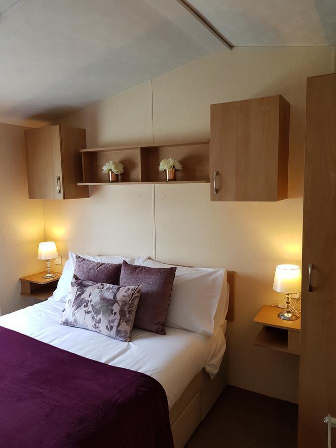 Pitch & Canvas - Self Catering At Broad Oak Farm Tattenhall Exterior photo