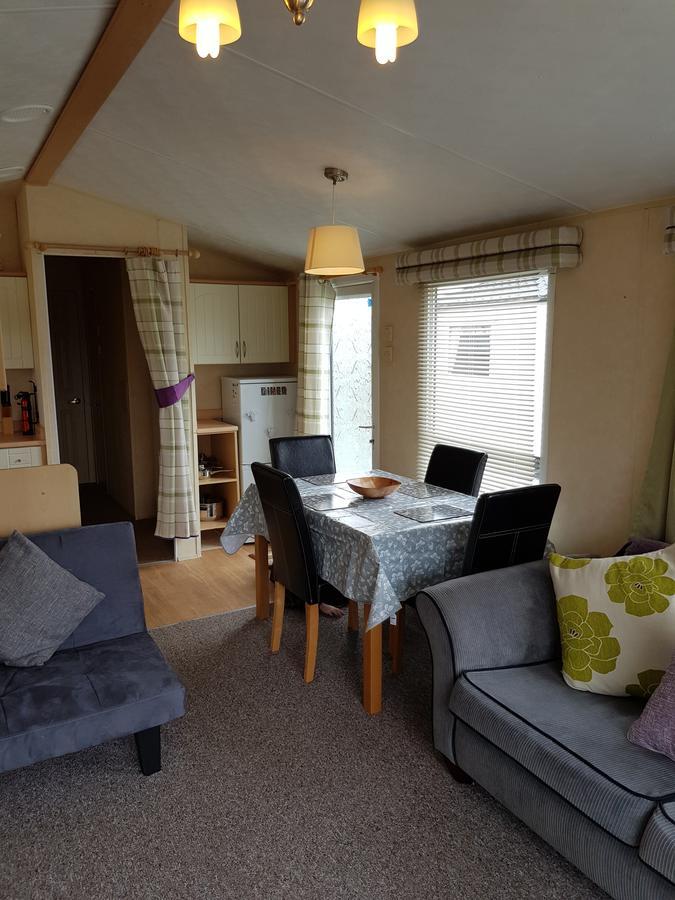 Pitch & Canvas - Self Catering At Broad Oak Farm Tattenhall Exterior photo